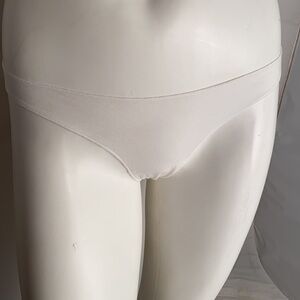 Intimissimi white thong panty S